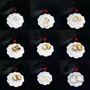 Femmes Hoop Boucles D'oreilles Designer Diamants Or V Lettres Goujons Boucle D'oreille De Luxe Hiphop Hommes Cerceaux Oreille Pince Bijoux Accessoires Cadeau XVER1 -01