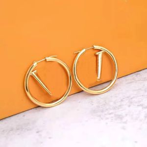 Vrouwen Oorringen Designer Mode Cirkel Eenvoudige Goud Zilver Letter Stud Sieraden Verlovingsoorbellen Groothandel