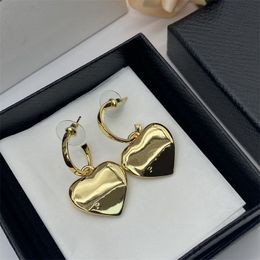 Femmes Créoles Boucles D'oreilles Femmes Grand Cercle Simple Boucle D'oreille Bijoux Or Type De Coeur Goujons D'oreille Luxurys Designer Boucles D'oreilles Personnalité Boucle D'oreille