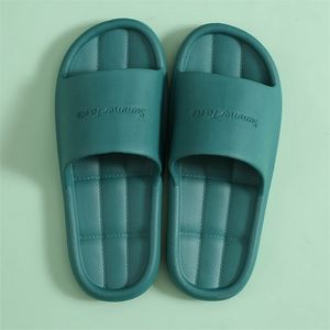 Vrouwen indoor huis slippers zomerlicht zachte comfortabele niet -slip slippers bad dia's paar familie platte schoenen el sandalen 220628