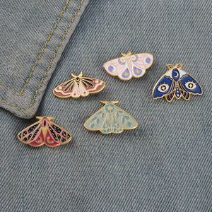 Femmes insectes série de vêtements broches papillon