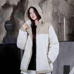 Femmes Veste Designer Parkas Vestes polaires à capuche Mode hiver Dernier style avec ceinture Corset Lady manteaux de chaleur en vrac Outwear