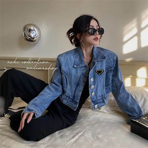 Femmes vestes denim femme courtes manteaux d'automne style printemps mince pour la dame veste manteau avec des lettres de bouton vêtements classiques s-xl