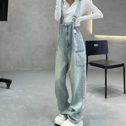 Pantalon de concepteur de jeans pour femmes pantalon épaule en denim blanc de couleur blanche et moulue pour femmes New Loose et l'âge réduisant le pantalon de la combinaison de combinaison à taille haute haute