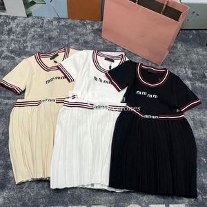 Dames jumpers tops rokken set breierwear designer gebreide shirts tanks elegante dagelijkse borduuroverhemden jurkset