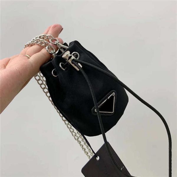 Femmes porte-clés petit sac longue chaîne épaule Messenger sacs cordon classique sac à main seau taille Keychain264q