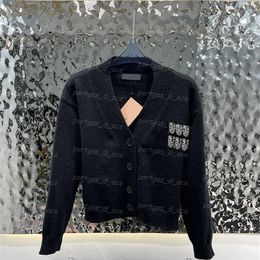 Frauen Stricken Mantel Tops Diamant Vintage Buchstaben Langarm Strickjacke Frühling Herbst Weiß Schwarz Gestrickte Tops252v