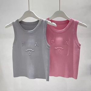 Débardeur tricoté sans manches pour femmes, T-shirt de styliste, respirant, à la mode, pull tricoté, T-shirt de course pour femmes, 2024