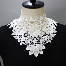 Vrouwen kanten bloemen nepcollars dames shirts afneembare kraag witte zwart borduurwerk ketting valse sjaal decoratieve strikjes221y