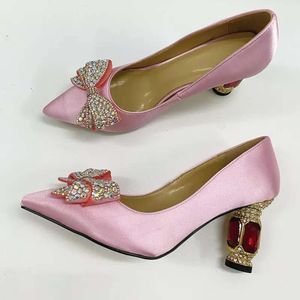 femmes dames 2024 teinture véritable vraie vrais chaussures de robe en cuir diamant chuy talons hauts sandales d'été pollige pointu de mariage