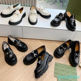 Dames lederen lugzool loafer 100% echt leer Bijenborduurwerk Designer loafer Luxe dames platte schoenen Platform maat 34-42 Hoogte toenemende schoenen Straatkleding schoenen