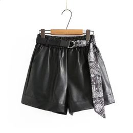 Shorts en cuir pour femmes Plus taille de mode d'hiver PU pantalon de coffre à jambe large lâche avec ceinture 240420