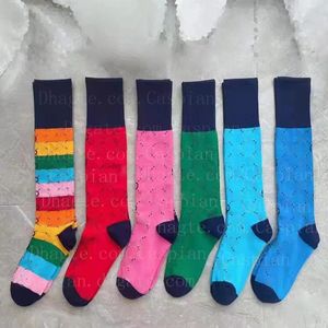 Calcetines de becerro de algodón con letras para mujer, calcetín largo transpirable de 3 colores para regalo, medias de moda para fiestas, calidad superior