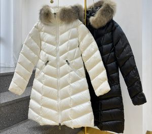 Dames Lang Down Jacket Echte wasbeer bont kraag Parkas M ontwerpers bovenkleding Dikke warme lagen Wit zwart kleur luxe Europa