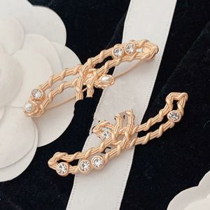 Vrouwen houden van broches Designer Pearl Broche Romantische meiden Diamond pins broche 18k goud voortreffelijk ontwerp Spring sieraden geschenk trouwfeest met doos