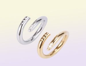 Les femmes aiment les anneaux Titanium Steel CZ Diamond Designer Single Nail Ring European American Classic Classic Casual Casual Gold Sil977647