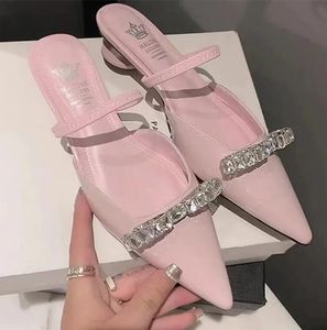 Zapatillas de tacón bajo para mujer, zapatos de tacón alto de cristal de moda gruesos de verano, nuevo vestido, chanclas sexys informales, sandalias con punta estrecha, diapositivas para mujer