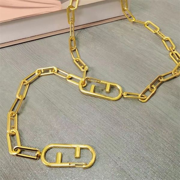 Cinturón de cadena de lujo para mujer Cinturones para hombre Pretina para mujer Cadenas de diseñador Cinturones Letras Cinturón con hebilla Cinturón Cintura Oro F Pretina con personalidad