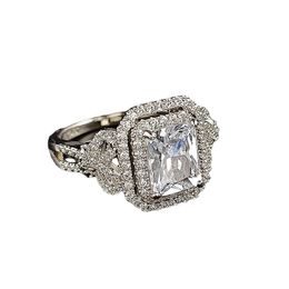 Femmes de luxe anneaux pur blanc moissanite diamant brillant anneaux bijoux PT950 plaqué petite amie cadeaux bague de fiançailles de mariage 1899