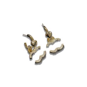 Femmes de luxe or diamant boucles d'oreilles marque de créateur boucles d'oreilles lettres chiffres romantique mode perle boucles d'oreilles amoureux Vintage accessoires printemps bijoux cadeau