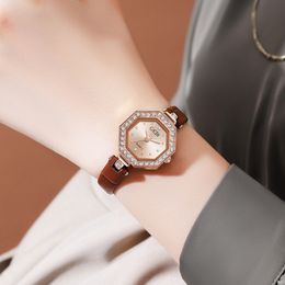 Vrouwen luxe eenvoudige prachtige diamant achthoek hoge verschijning horizontale riem quartz horloge montre de luxe geschenken