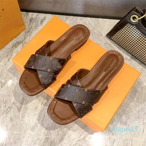 Vrouwen luxe ontwerpers sandalen Slippers mode Zomer Meisjes Strand vrouwen sandaal Slides Slippers Loafers Sexy Geborduurde schoen