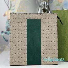 Femmes Luxurys Sac à main célèbre styliste de mode sac à main sacs de maquillage vintage de haute qualité avec sangle rayée rouge-vert classique 2024