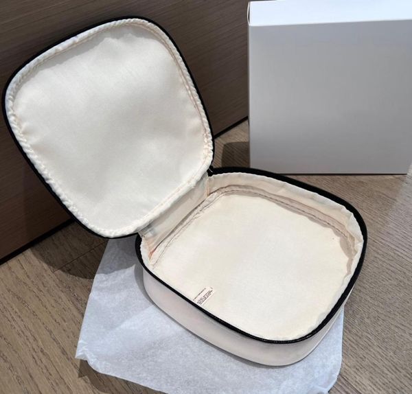 Boîte de maquillage pour femmes, sac à motif C, seau de brosse cosmétique, boîte de rangement de stylos de beauté, étui de beauté avec boîte cadeau 9102777