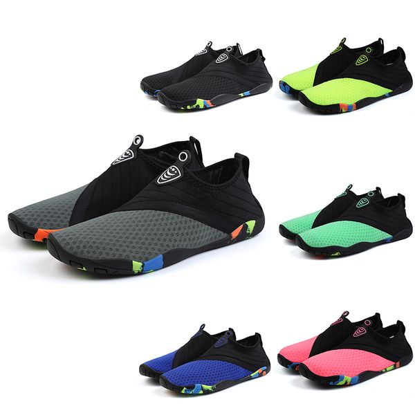 Mujeres Hombres Zapatos de playa ventilar Gris Negro Azul Verde Rosa Slip On Zapatos casuales Zapatillas de deporte para hombre Zapatillas deportivas