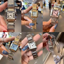 Women Men Square Designer Watch 25 mm 30 mm Lovers Quartz Wristwatch 18k Gold en acier complet Affiche imperméable Gift2649