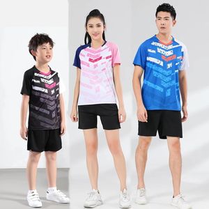 Femmes Hommes Chemises de tennis Shorts Kit Enfant Uniforme de badminton Séchage rapide Ensemble de tennis de table Costume d'entraînement court Garçon Fille Sportswear 240305