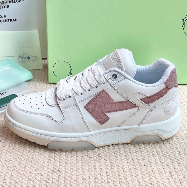 23SS Saison Chaussures De Sport De Designer Italien POUR LA MARCHE Lettre Blanc HORS DU BUREAU Baskets Hommes Et Femmes Simple Classique Blanc Fermeture À Lacets Chaussure Avec Boîte D'origine