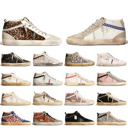 Femmes Hommes Mode Designer de luxe Mid Star Chaussures décontractées Grande taille 12 Baskets en daim Upper Vintage Cuir fait à la main Argent Glitter Or Italie Baskets de marque