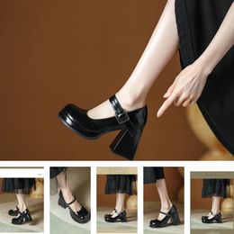 Mulheres de salto médio bomba estilingue designer vestido sapatos dedo do pé quadrado salto alto com sandálias de corrente de metal