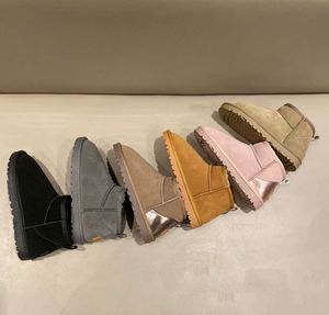 Mujeres Mini botas de nieve Botas de invierno Gamuza clásica Mantener caliente Felpa Castaño Gris Hombres Mujer 5854 Diseñador sobre los botines del tobillo Zapatos 36-41 Resistente al desgaste