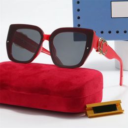 Gafas de espejo para mujer para gafas de sol de moda Lunette Marco de diseñador Carta para hombre 2023 S Gafas de sol de diseñador Un Sun
