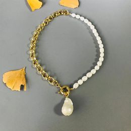 Collier avec pendentif en perles baroques naturelles pour femmes, perle d'eau douce, punk, chaîne de couleur or, design asymétrique, bijoux longs à la mode 0927295j