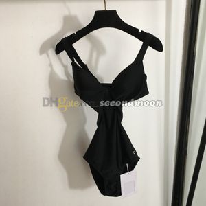 Femmes One Piece Swimwear Sexy Hollow Bathing Costume Designer Hot Spring Swimsuit Tank Beachwear