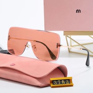 Femmes Lunettes De Soleil Surdimensionnées Lunettes De Mode Lunettes Roses Uv Propriété Lunettes De Soleil Carrées Jambes En Métal M Lettre Lunettes De Créateur Designer Femmes Lunettes De Soleil