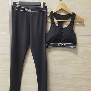 Lettre de sangle Femmes survêtement chars sportifs Leggings Yoga Tenues de yoga sans manches d'été