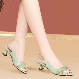 Sandales brevetées Sandales strass de mode Cuir en cuir sans glissement Boucle de boucle de boucle mariée Summer Summer Open Toes Office 835 452 D 5C1