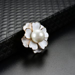 Dames Pearl Bloem Broche Pins Black White Emaille Broches Business Pak Tops Badge Mannen Mode-sieraden Will en Sandy