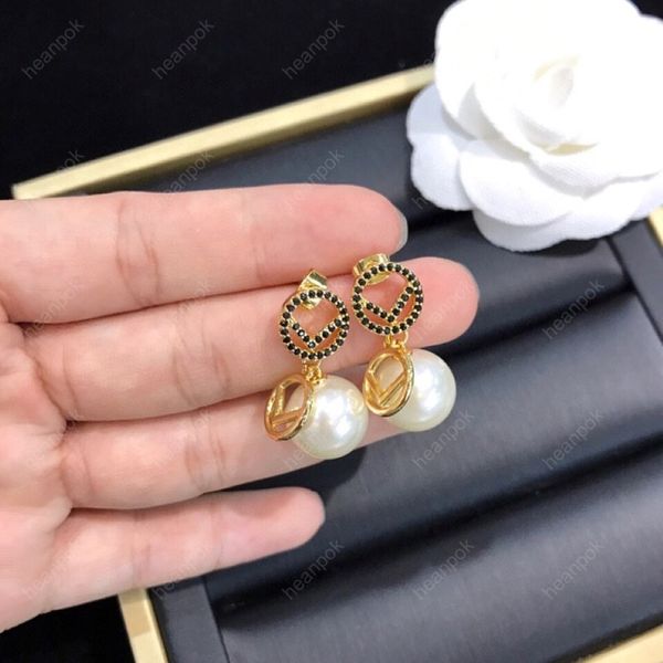 Boucles d'oreilles de goujon de perles de perles 925 Silver Diamond Earring Bringon Fashion Lettre d'oreille Studs Lady Luxury Hoops F Designers Top de bijoux avec B 224U