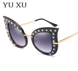 Femmes personnalité mode perles goujons lunettes de soleil œil de chat grand cadre diamant lunettes de soleil Madame chat yeux dégradé lunettes de soleil H627914302