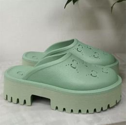 Sandalias perforadas con plataforma para mujer, zapatos de verano, zapatillas de diseñador para mujer, colores caramelo, tacón alto transparente, altura 5,5 CM