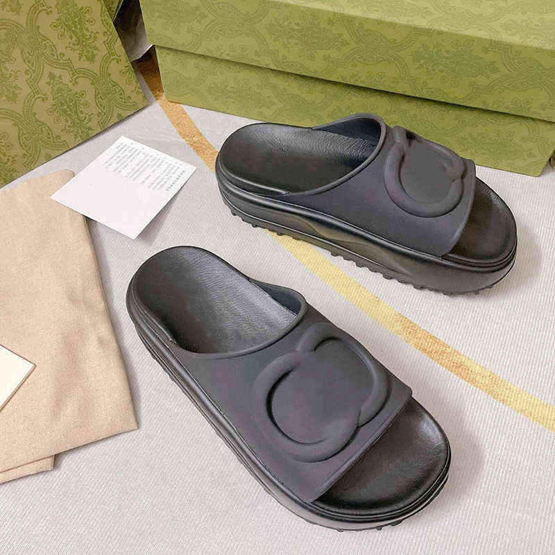 Frauen Plattform Folie Designer Sandale mit ineinandergreifenden G Strandschuhen Gummi TPU -Folien Retro Sommer Vintage Süßigkeiten Farben Sandalen mit Kiste
