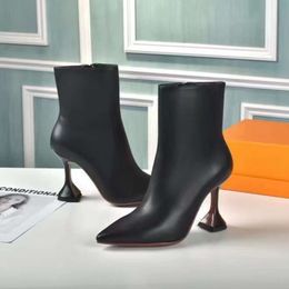 Vrouwen puntige teen lederen laarzen enkel laarzen kubieke hiel puntige tenen zijkant zip lederen solate booties dames luxe designer laarzen met doos no388