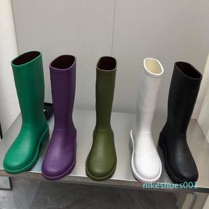 Vrouwen regenlaarzen mode knie-high tall Engeland-stijl witte zwart groen waterdichte welly laarzen rubber tpu rainboots water schoenen regenshoes