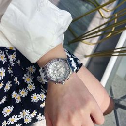 Mujer Royalls Classic Luxury Designer Watch Reloj de pulsera grande para hombre Dial Movimiento de cuarzo Elegante Montre De Luxe para mujer 1 PJ77QTBR QTBR