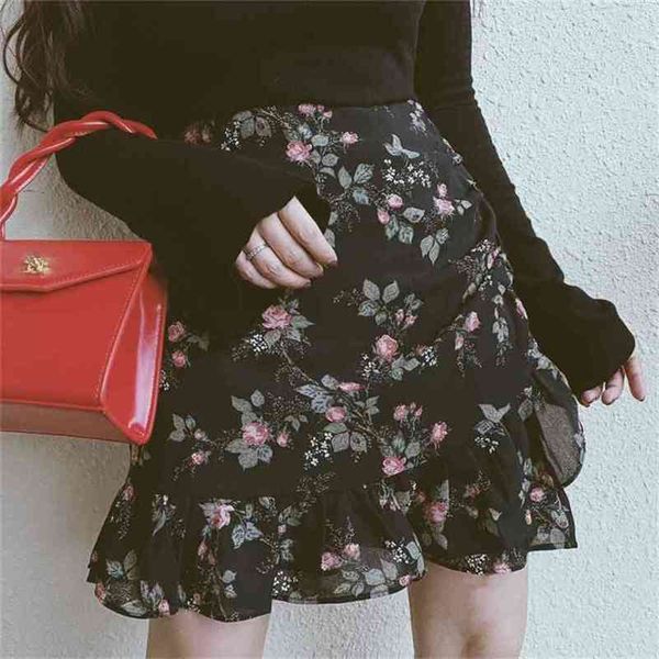 Femmes Ruffle Bordure Hem Floral Print Mini Jupe Summer Sweety Office Lady Black Beach Vocation Vente 210529